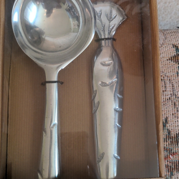 Serving set - Picture 2 of 3